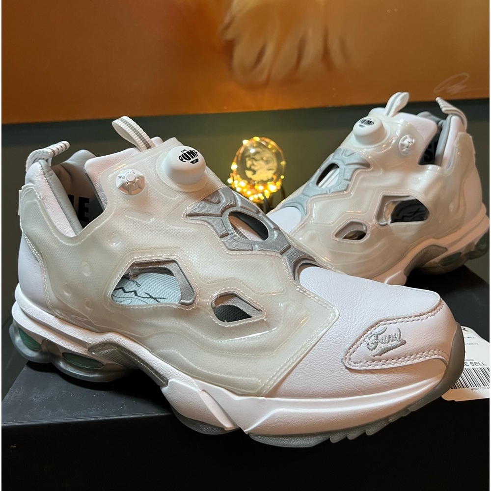 🔥 Sample Reebok Instapump Fury Millennium. 🔥. Never been worn with tags.